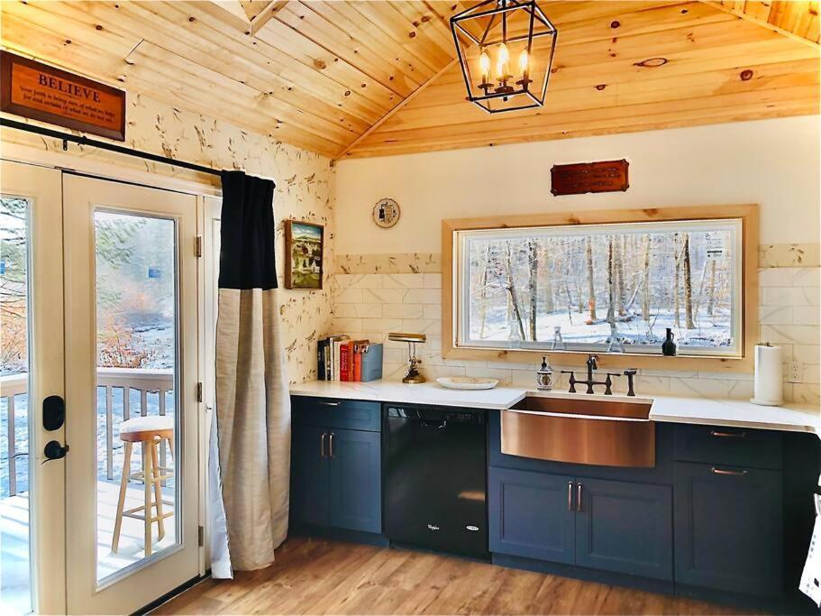 Charming 120-Year-Old Farmhouse By The Creek. Starlight Εξωτερικό φωτογραφία